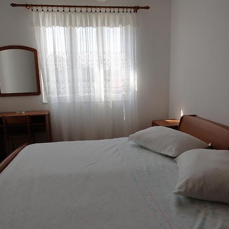 Apartments & Rooms Karmela Banjol 部屋 写真